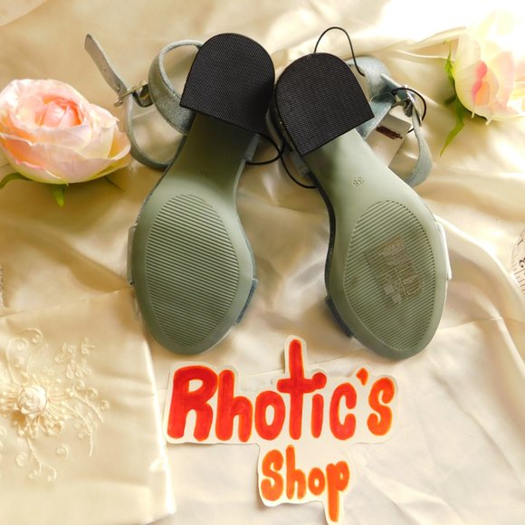 NWT Powder Blue Velvet Sparkly Chunky Block Heels - Picture 3 of 4